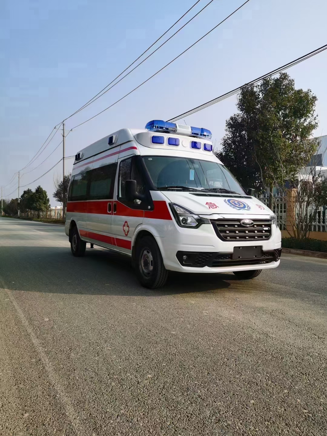 新世代全顺pro短轴中顶救护车,新世代全顺Pro救护车
