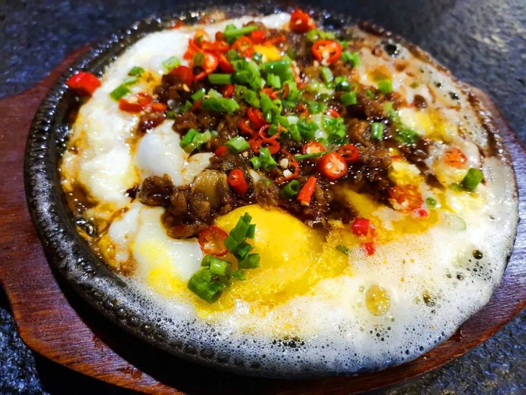 门头沟老牌美食摆上大排档！露天撸串火锅加烤鱼，100元买100瓶U8