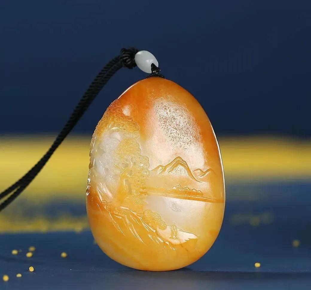 和田玉籽料中的八座金山