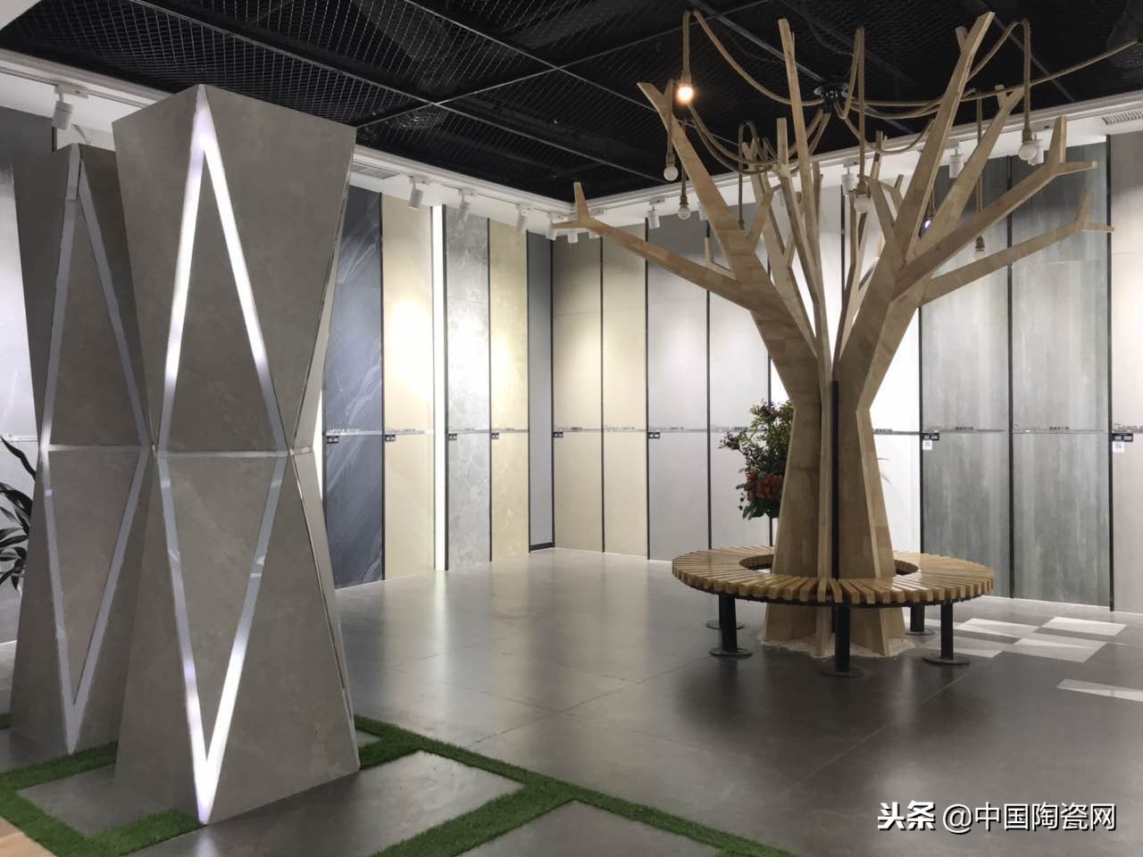 中陶君巡展-骏程：新装如此美，代言人柳岩你知道吗？