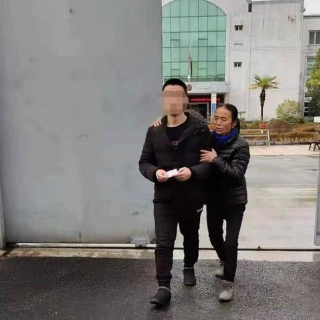 倒卖车票违法,倒卖车票处罚案例