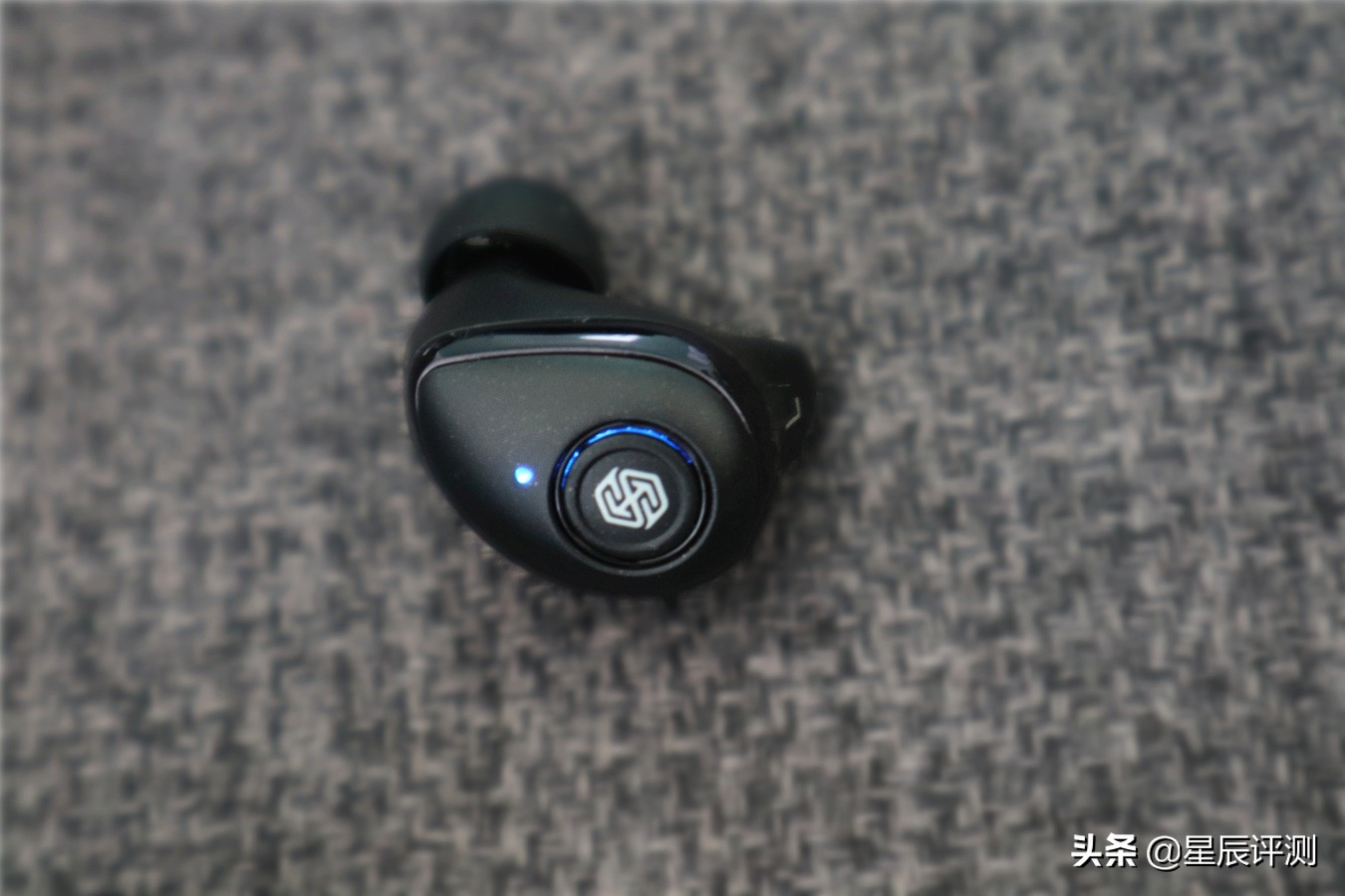较低延迟，IPX5级防水，耐尔金NILLKINGOTWS蓝牙耳机体验