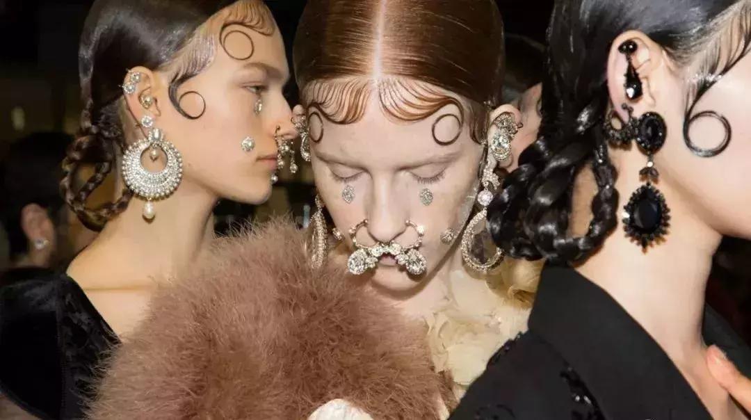 杨紫神秘视频合集,杨紫的颜值翻车