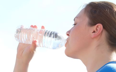 女性尿频尿急是不是尿路感染,女性引起尿频尿急的原因有哪些