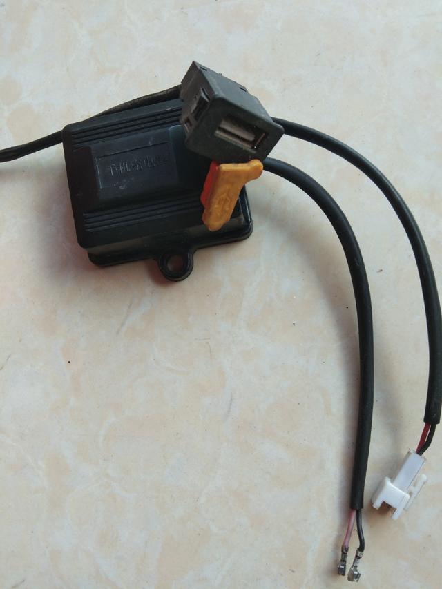 鐢靛姩杞﹀甫鎵嬫満鍏呯數鍔熻兘,鐢靛姩杞﹀姞瑁呮墜鏈哄厖鐢靛彛