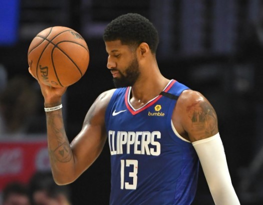 快船队重造“三角进攻”战术！“单打强点”伦纳德该由谁来应对？