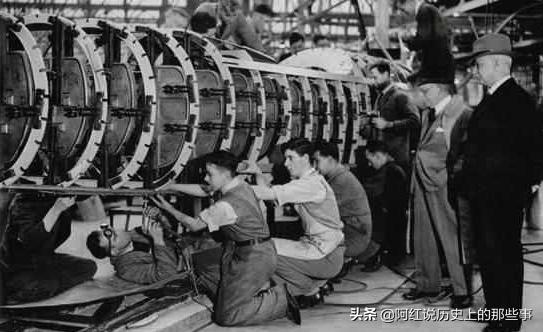 从纳粹战犯到英国著名球星—卡特.特劳特曼的传奇一生