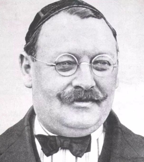 历史上的今天——1899年11月29日，西班牙巴塞罗那足球俱乐部成立