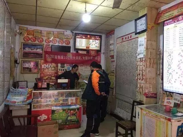25亿奖金没人领，半年损失326亿！全国最大“连锁店”，卖不动了