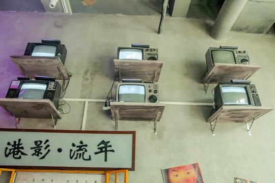 魔都惊现「2层楼小香港」，卖“蹦迪海鲜”！花胶鸡、6头鲍免费送