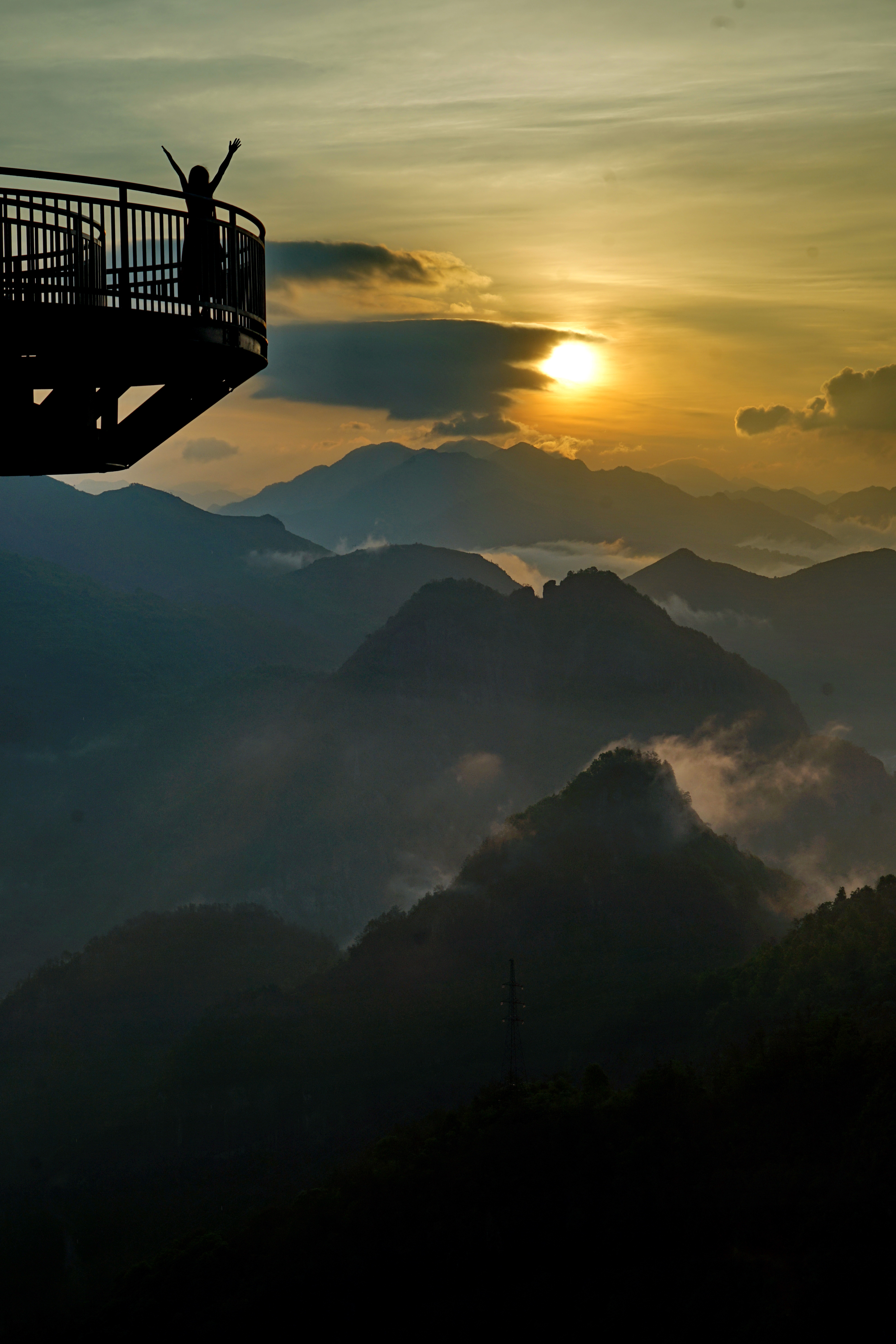 暑假凉快不晒的旅游地方,暑假避暑胜地最佳地方