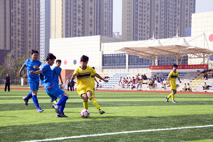 宿州市埇桥区雪枫小学足球比赛,1600名小学生足球场上展活力