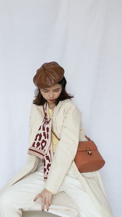 最节省空间又简便的叠风衣方法,薄款中长风衣怎么叠