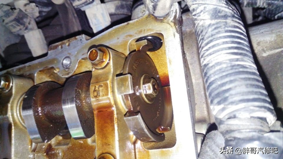 名爵mg3进气凸轮轴延迟的原因,名爵mg3进气凸轮轴位置在哪里