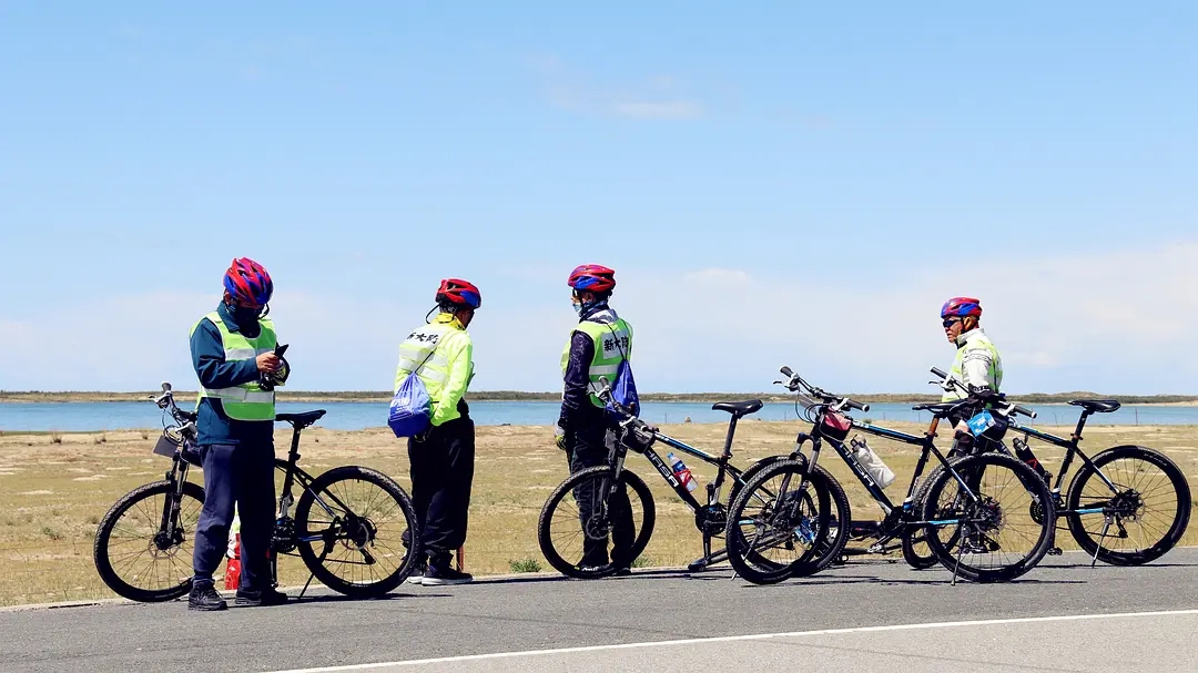 一个人除了上班还是上班,一个人总想找点事做