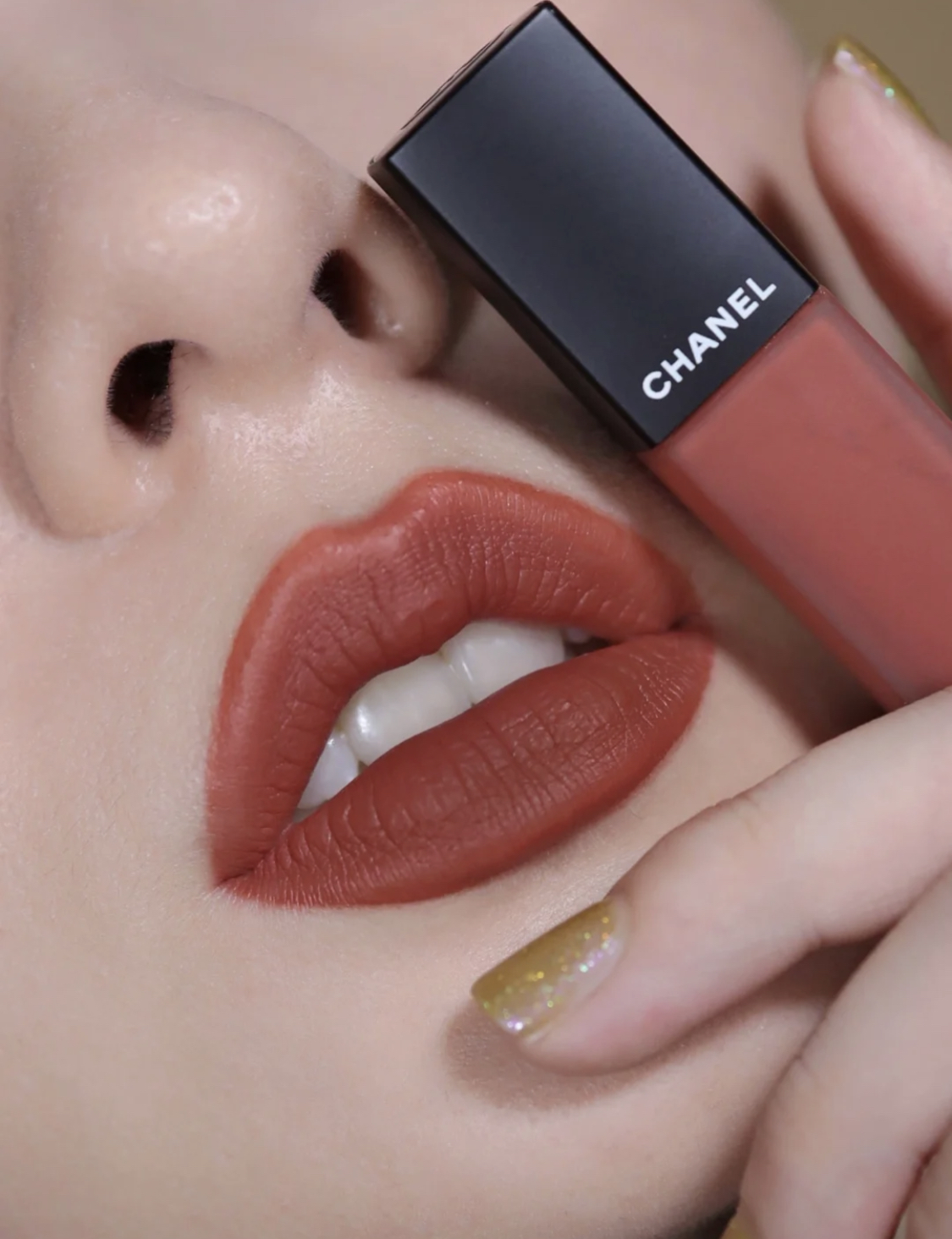 5支合适30岁女人的口红，颜色低调又耐看，素颜涂也显白