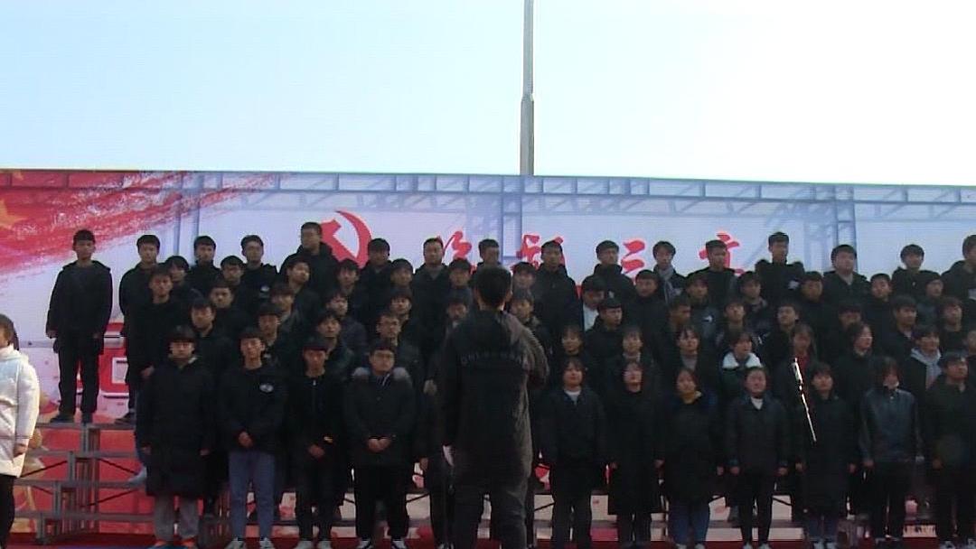 临颍：三高举办纪念一二·九运动歌唱比赛，18个班参加了决赛