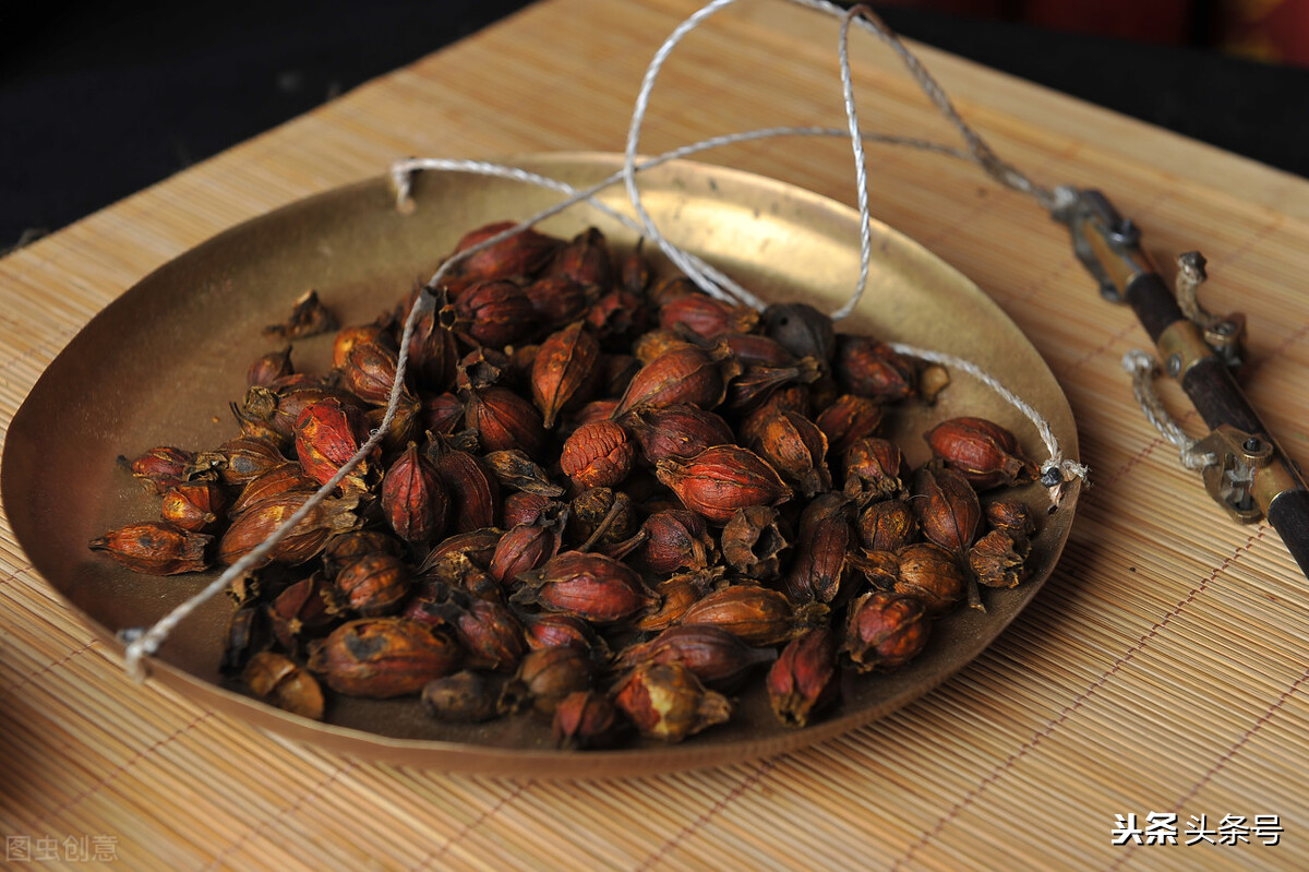 气郁痰郁火郁,气郁血郁痰郁各有什么症状