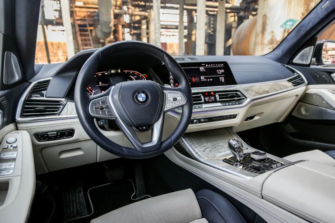 迈向奢华新高度全方位体验宝马X7