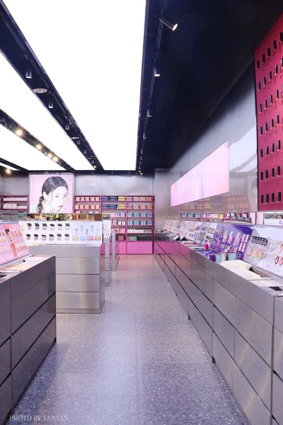 南京彩妆集合店wowcolour,有没有和wowcolour差不多的彩妆店