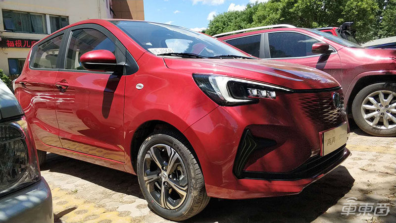 试驾长安新能源奔奔E-Star：高配仅售6.48万可满足市内通勤需求