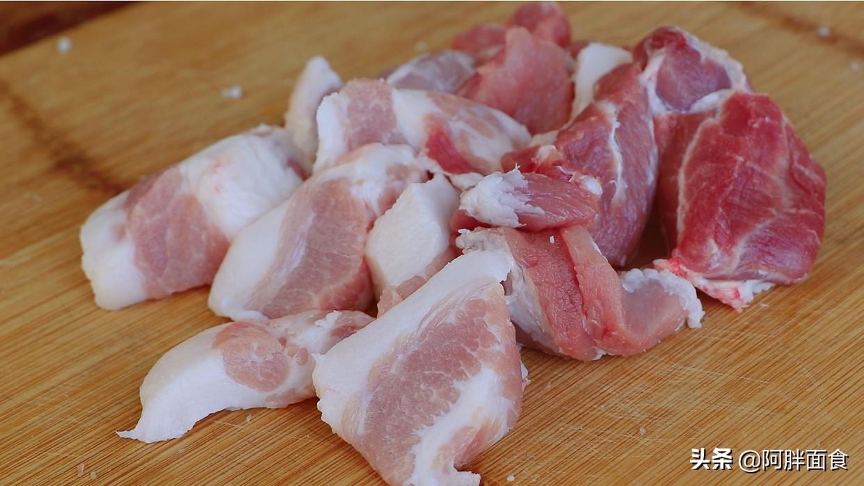 饺子馅怎么调才能鲜嫩多汁,饺子馅怎么调才能鲜嫩多汁呢