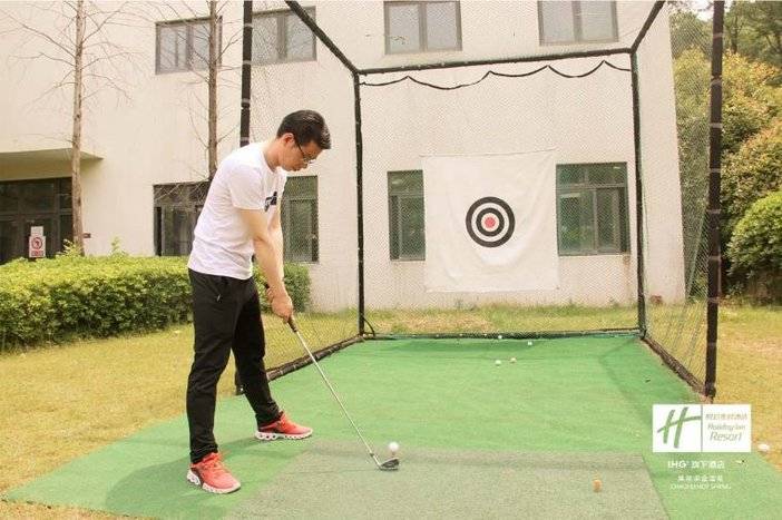 巢湖深业温泉假日度假酒店几星,巢湖汤池温泉吃住一条龙哪家好