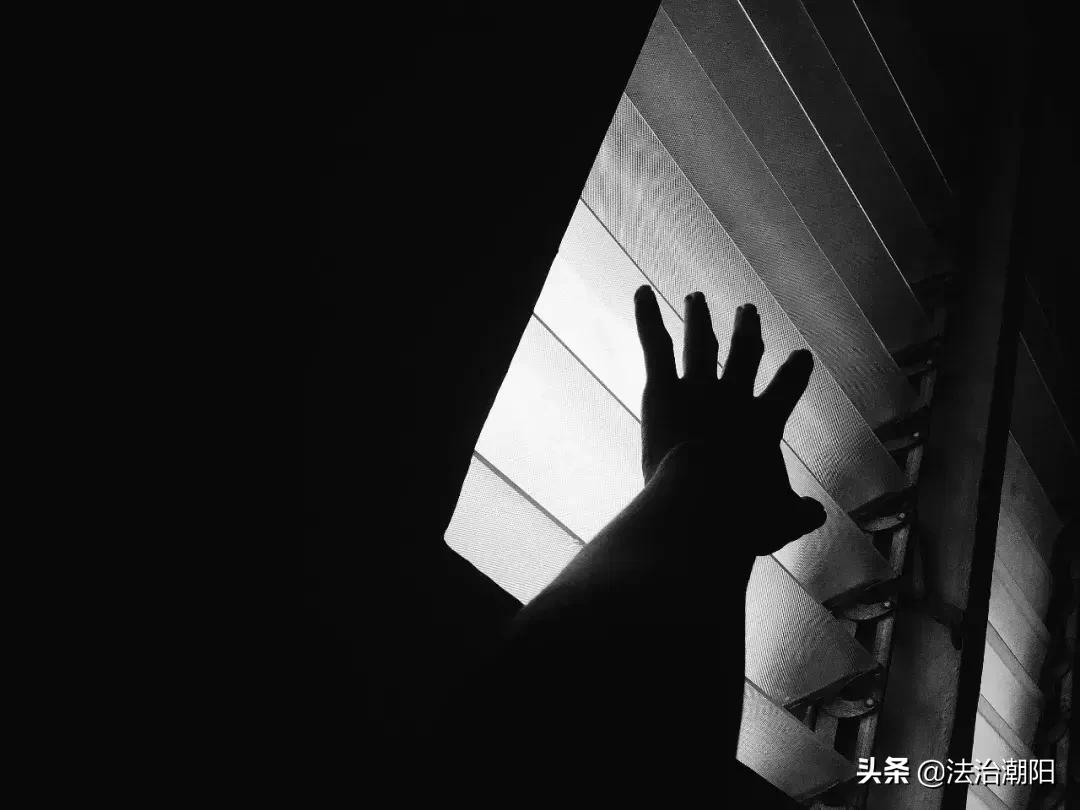 王某某犯强制猥亵罪,王某某被刑拘