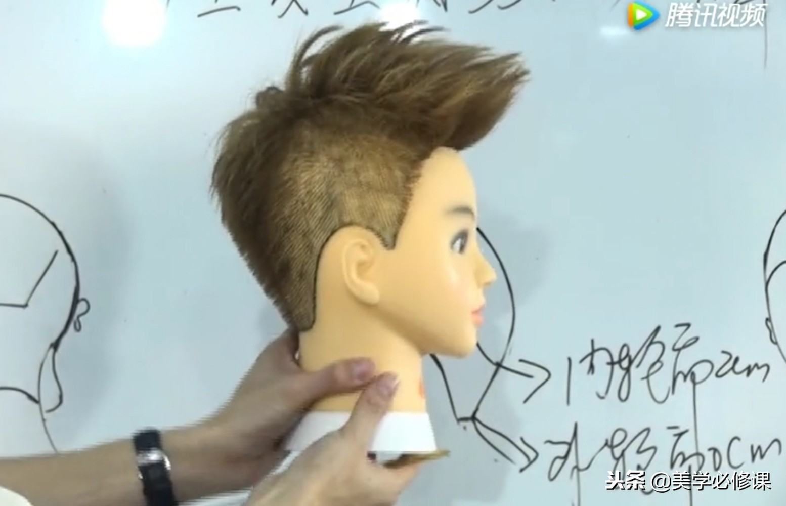 男潮流发型剪发视频教程,男士锡纸烫飞机头吹风教程