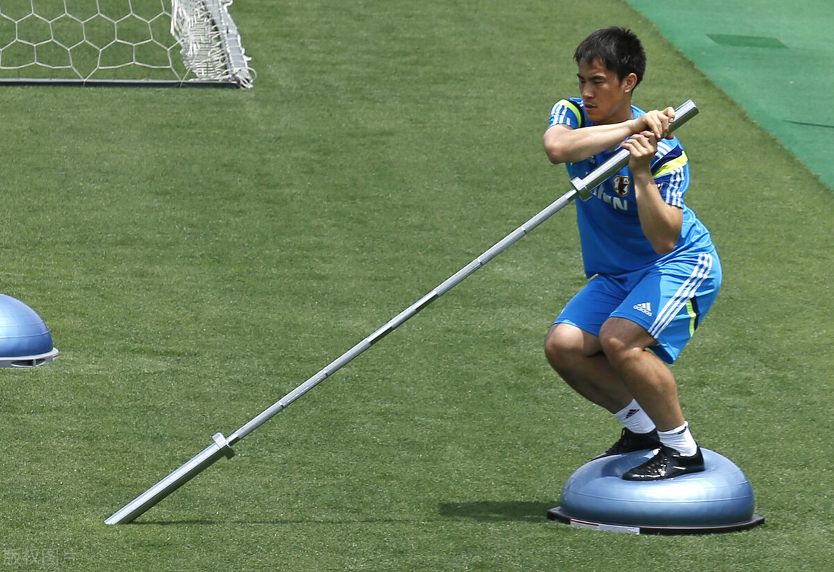 蓝狐奇迹夺冠阵容拿了几个冠军,蓝狐奇迹赛季最佳射手