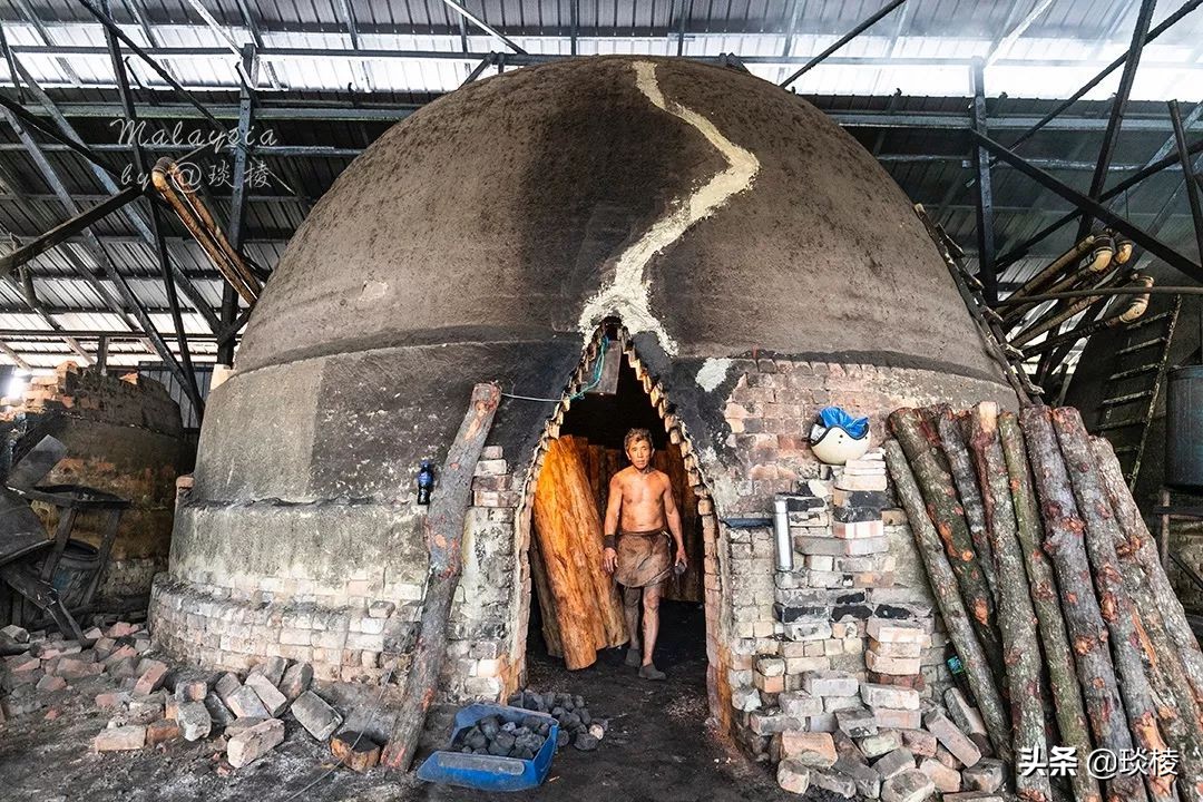 木炭是烧出来的？看过大马最后的炭窑厂后，才发现以前都是错的