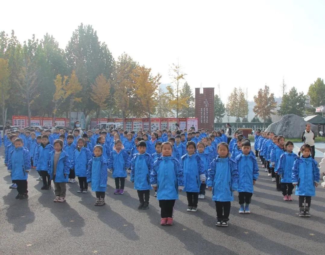 淇滨区明达小学,新街小学青少年校园足球特色学校