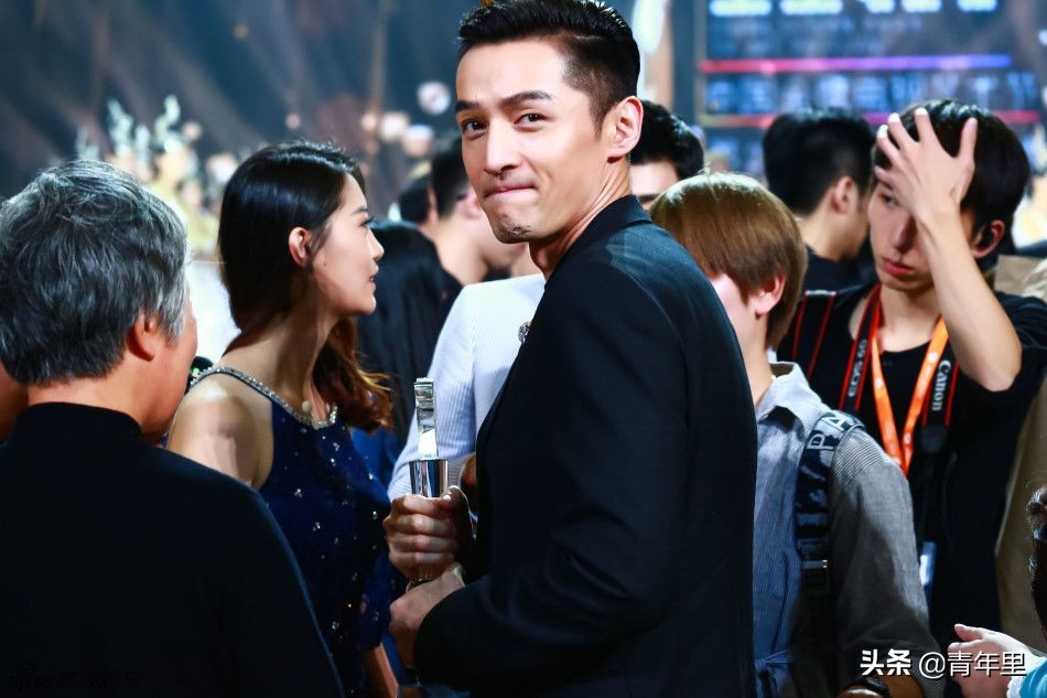 跟踪偷拍属于违法行为吗,跟踪偷拍属于违法吗