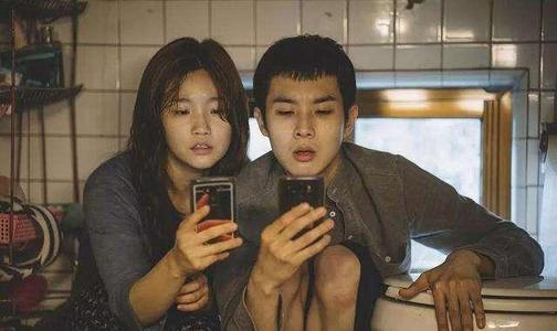 韩国寄生虫电影解析,韩国高分电影寄生虫全篇