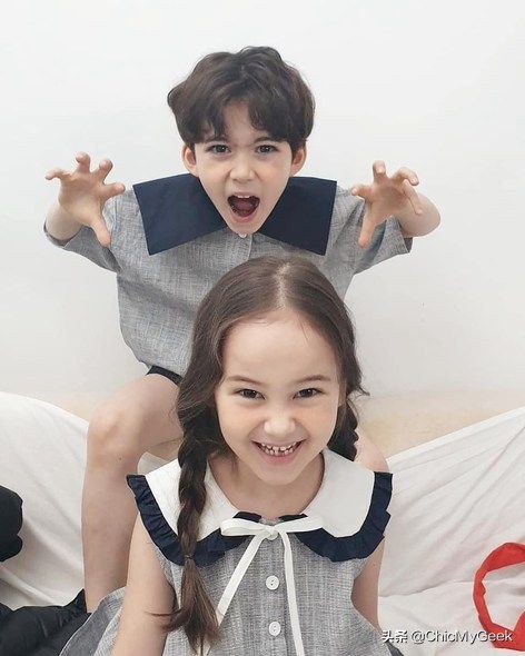 混血兄妹萌视频,美韩混血双胞胎网红