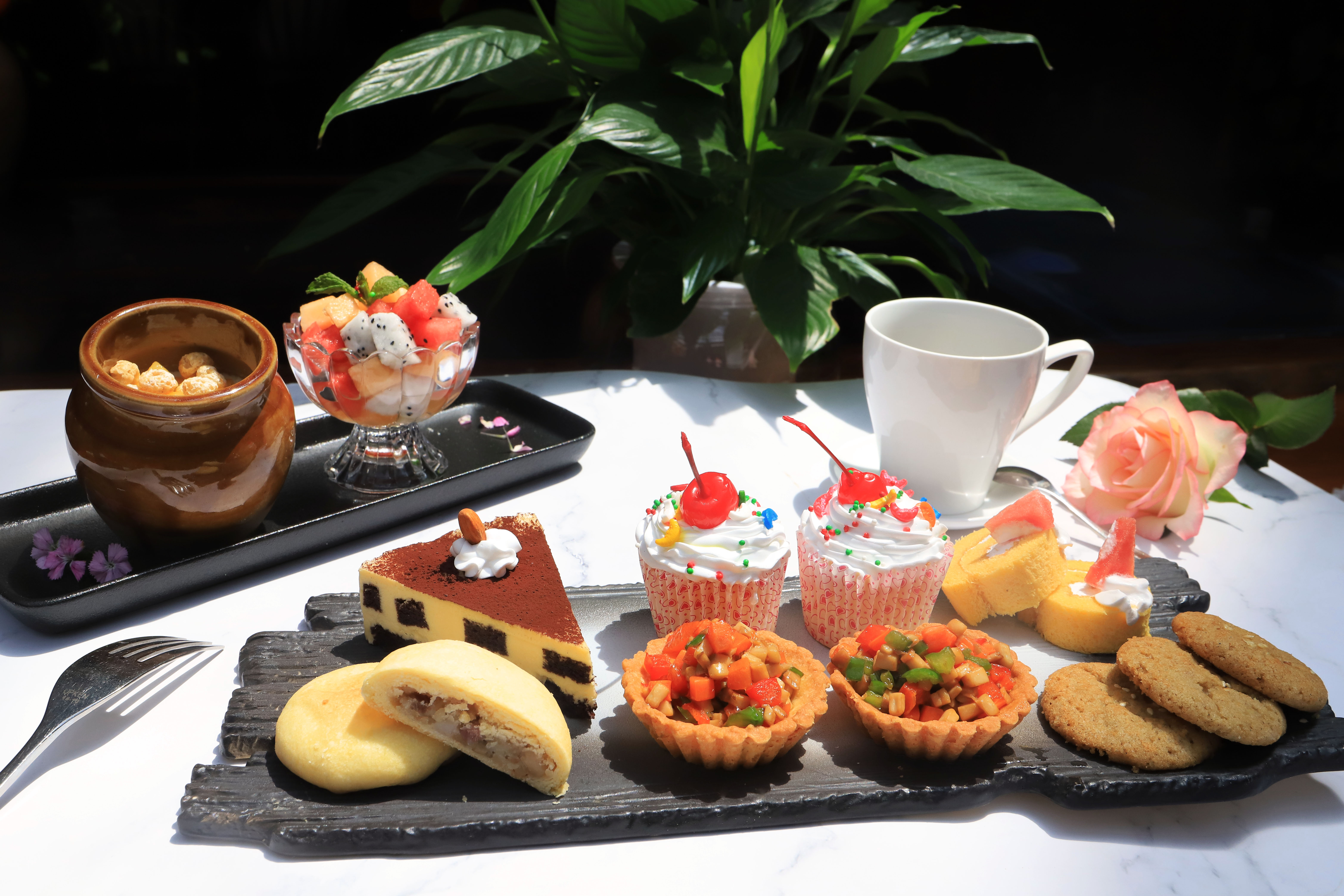 松茸C位的网红下午茶，打卡因美丽传说而诞生的第5颗陨石酒店