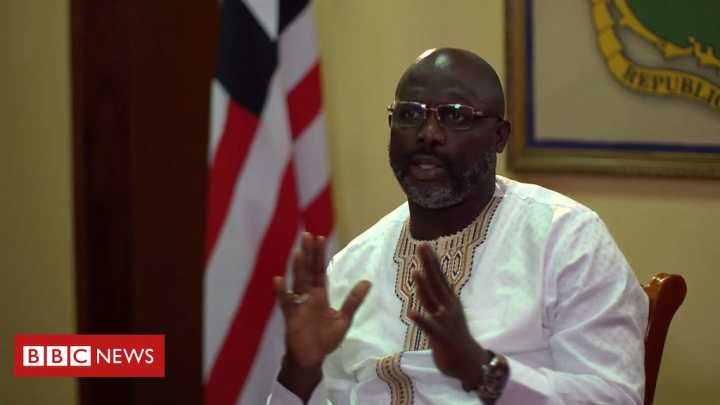 足坛第一真英雄:从非洲第一球星成为利比里亚救世主的乔治-维阿