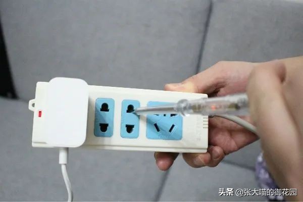 宠物饮水机漏电又爆炸？怎样才能选到安全放心的宠物饮水机？