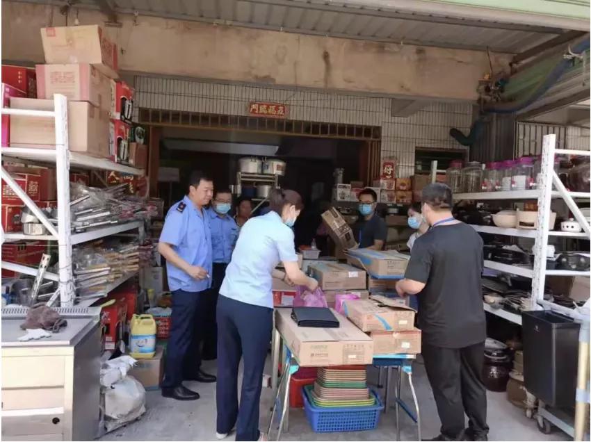 严查不合格燃气器具违法,29瓶燃气被查扣