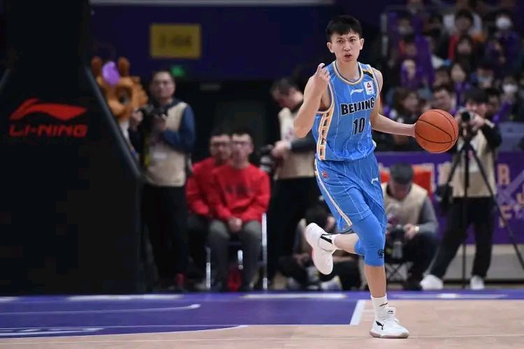 首钢37岁老将,nba32岁老将续约