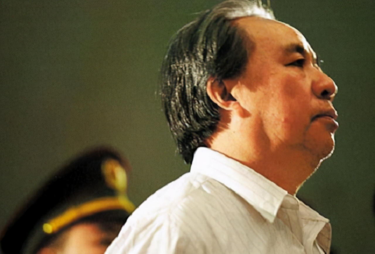 牟其中现有资产多少亿,前首富牟其中出狱