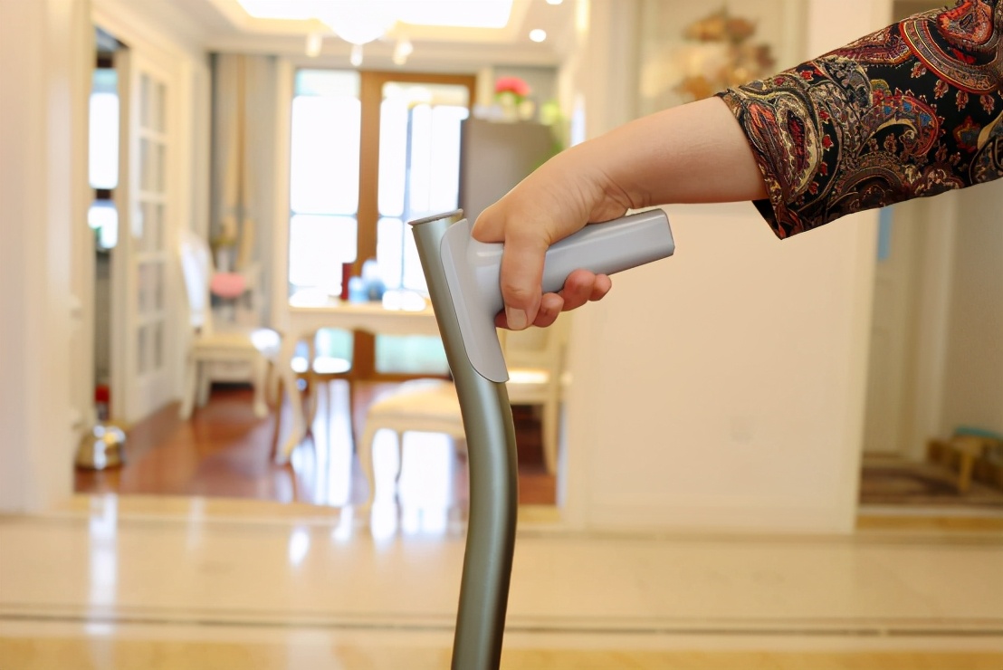 大宇滚筒电动蒸汽拖把,大宇手持蒸汽拖把好用吗