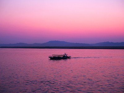 这首诗啰啰嗦嗦让人笑掉大牙,从其他角度看,却又是另类经典