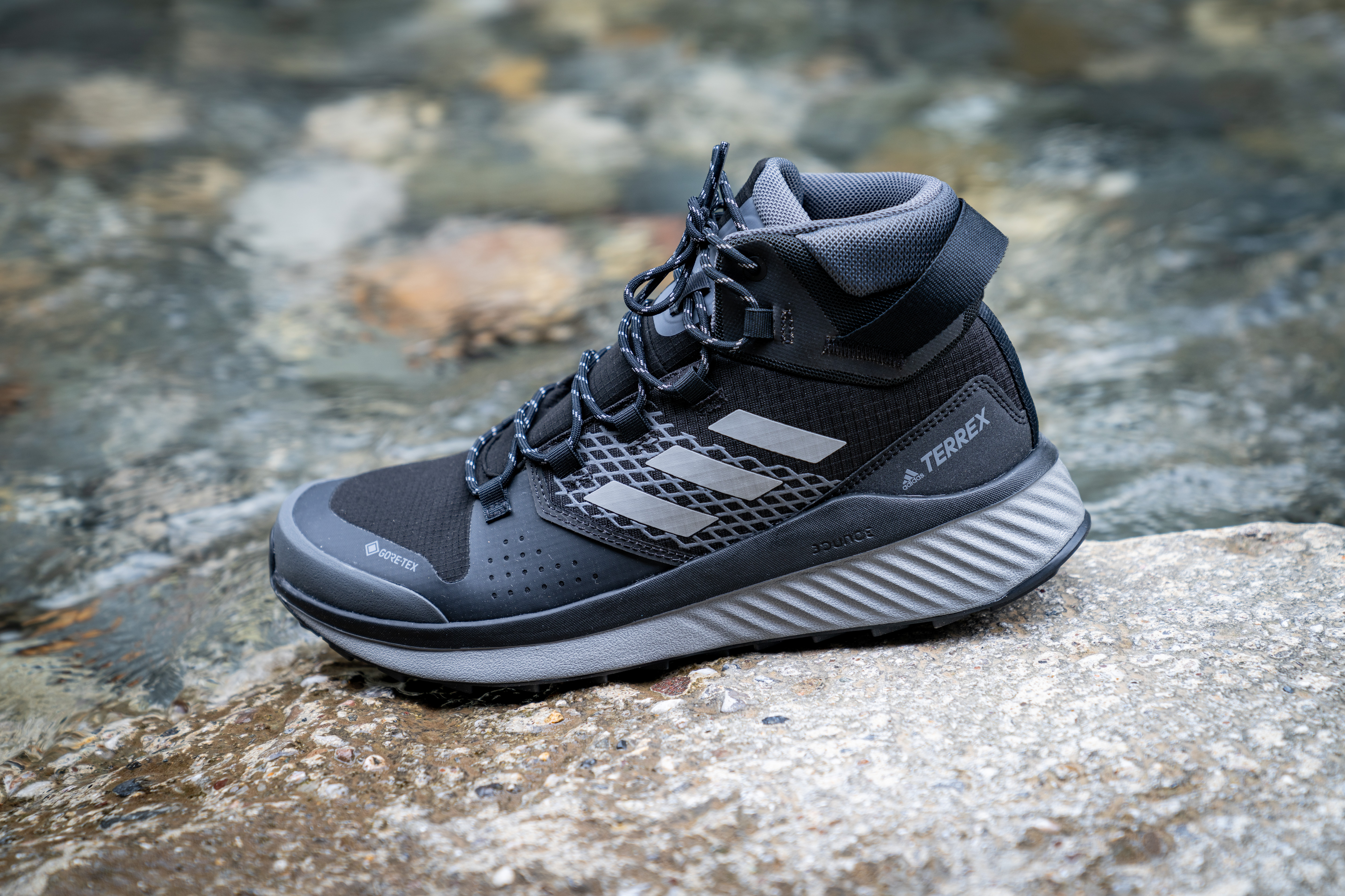 adidasterrex鞋子防水吗,adidasterrex徒步鞋测评