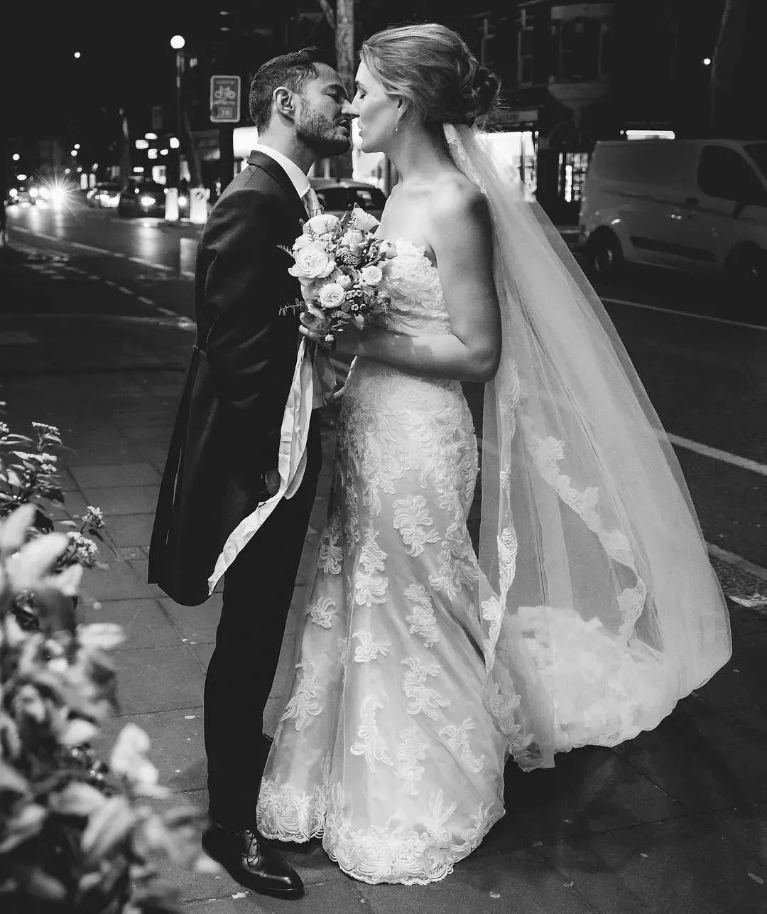 一对男女互换性别,一见钟情后生儿育女:有爱,性别有什么关系?