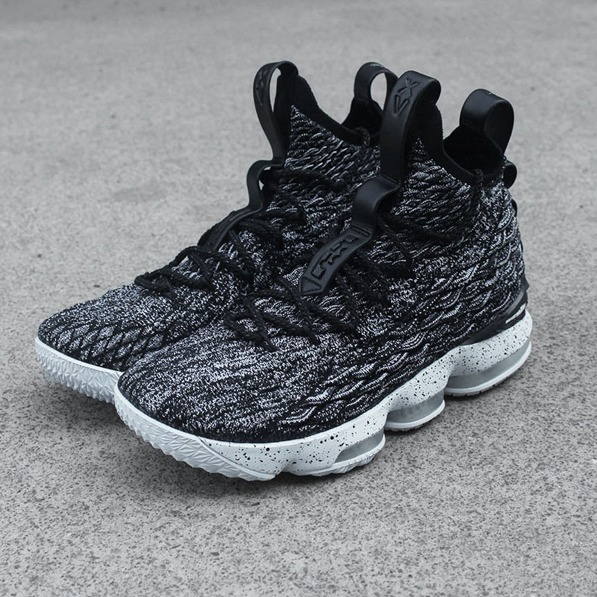 詹姆斯19代翻新,詹姆斯20代配色曝光