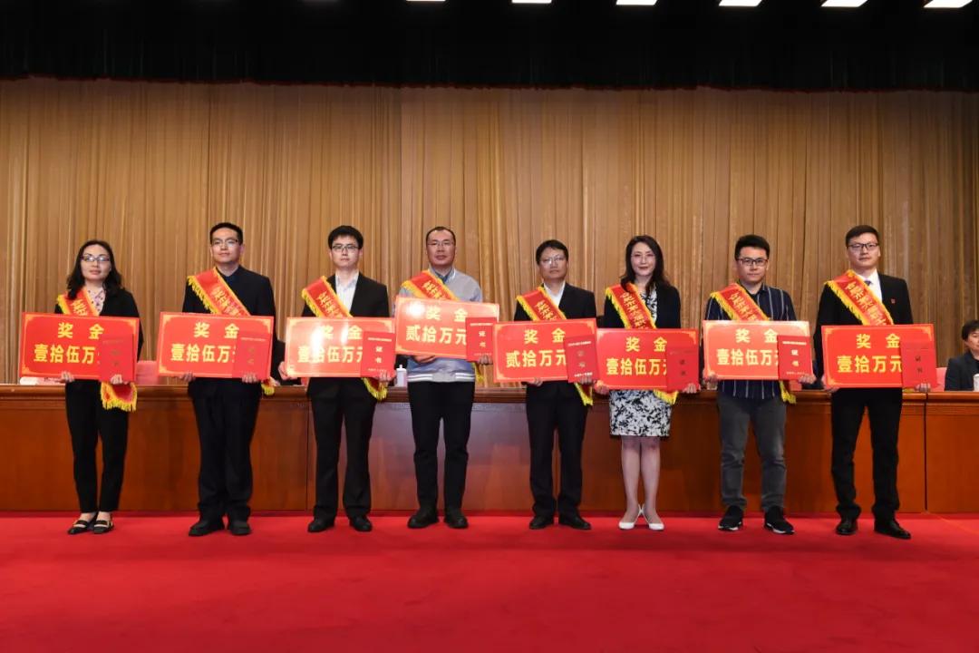 虞爱华忘我的工作态度,虞爱华演讲蔚来