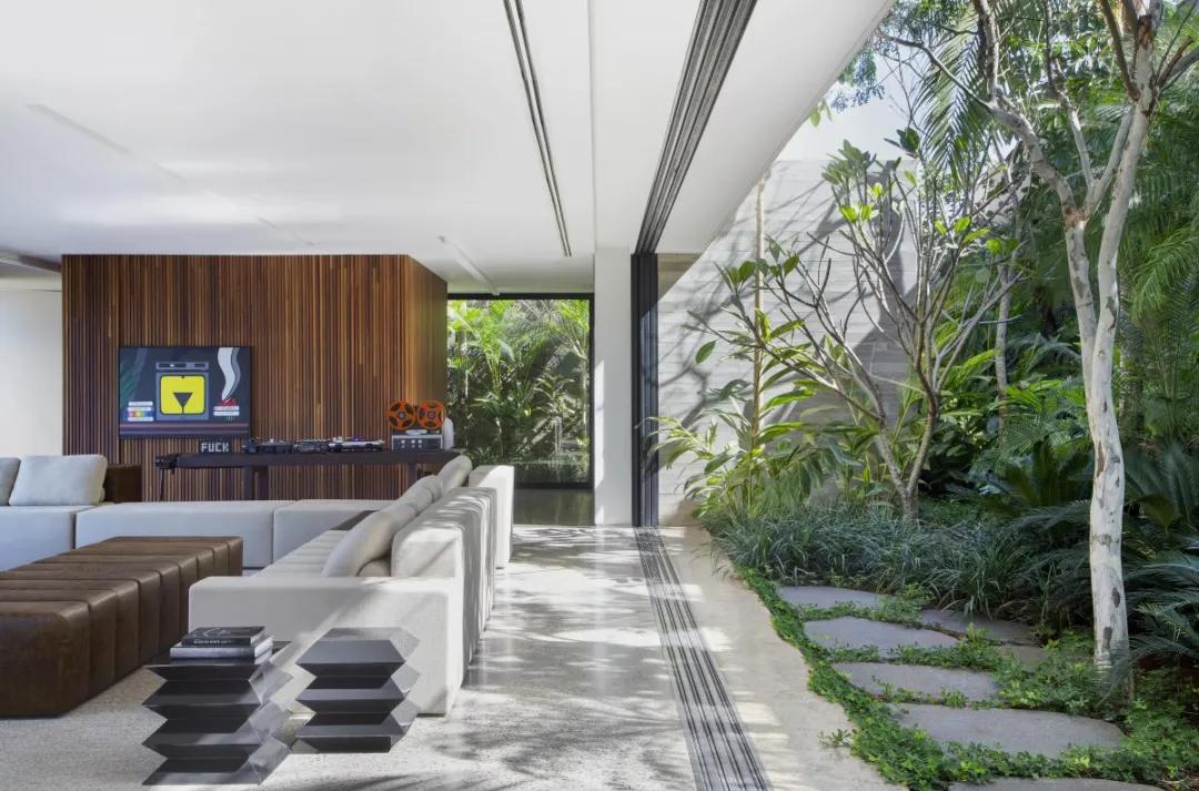 巴西最高端奢石,巴西简单英文介绍