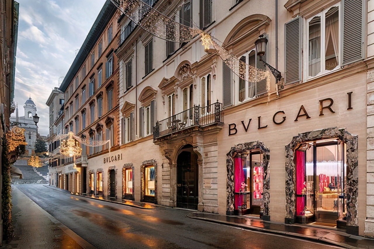 世界最顶级的奢侈品牌子有哪些,全球十大顶级奢侈品牌t恤