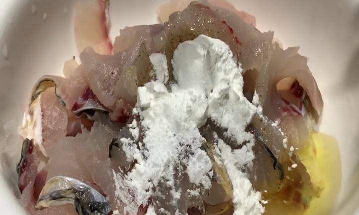 全网最详细草鱼去骨去刺教程,草鱼去刺后有几种做法